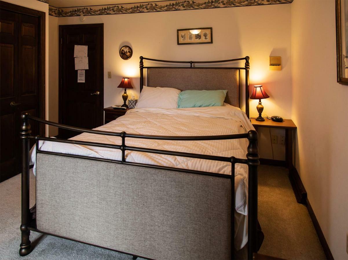 Shane Acres Country Inn Juneau Екстер'єр фото